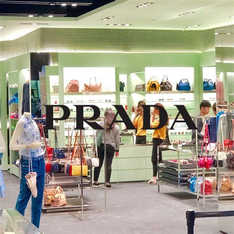 Prada outlet online store